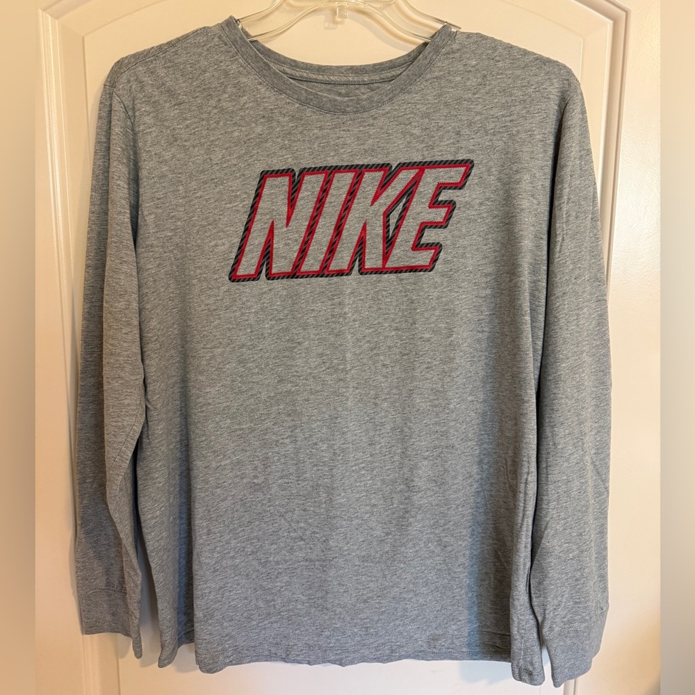 Nike Athletic Cut Long Sleeve Tee Size XL NWOT